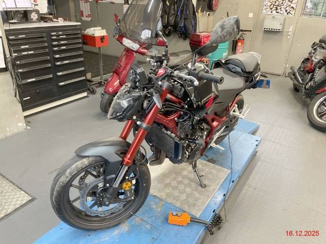 HONDA CB 750 Hornet (35kW), 47 PS