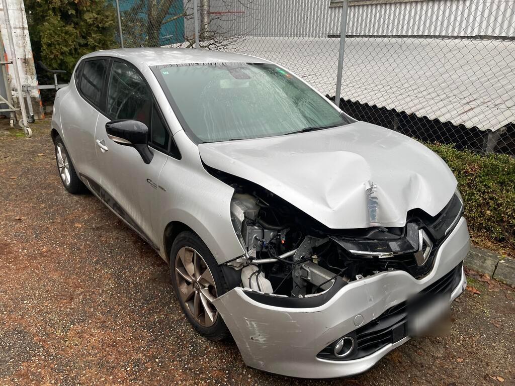 RENAULT Clio 0.9 12V Limited, 90 PS