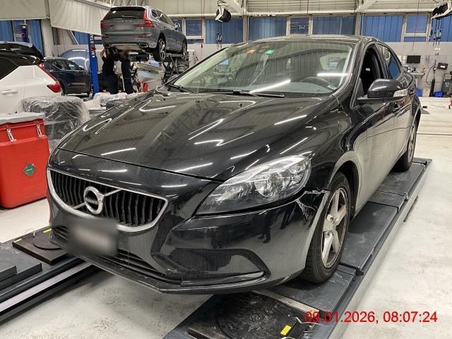 VOLVO V40 D3 Kinetic Geartronic, 150 PS