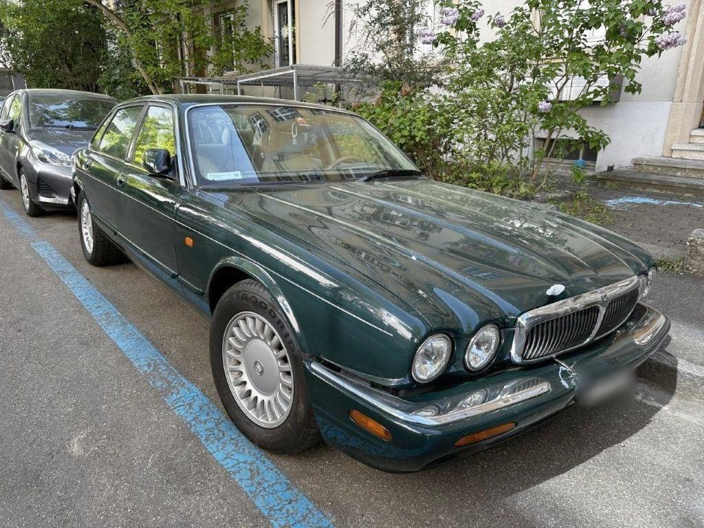Jaguar XJ8 3.2 Executive 3.2, 237 PS