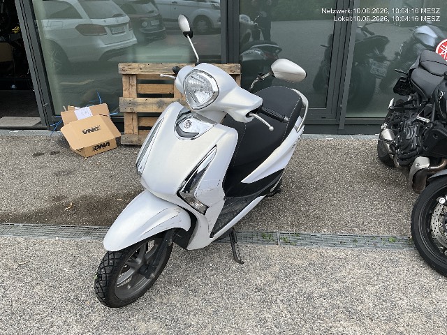 Yamaha D'elight LTS 125 0.1, 8 PS