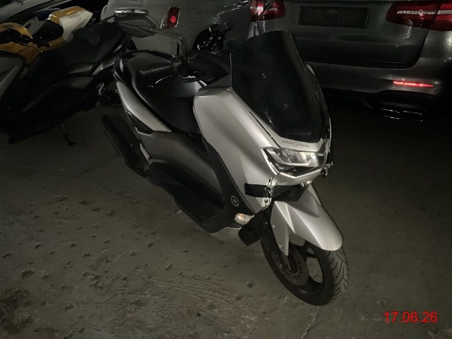 Yamaha NMax 125, 11 PS