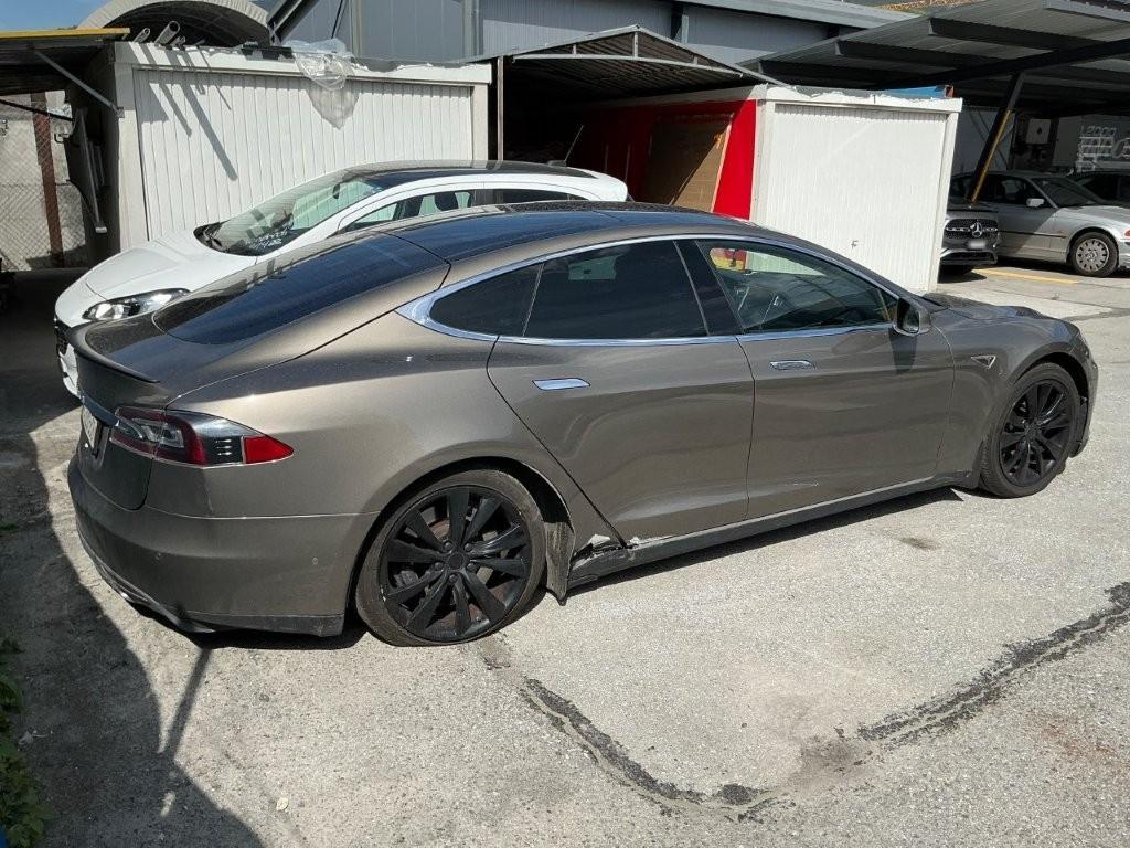 Tesla Model S 70 D, 525 PS