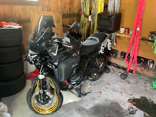 BMW R 1300 GS Adventure Triple Black, 145 PS