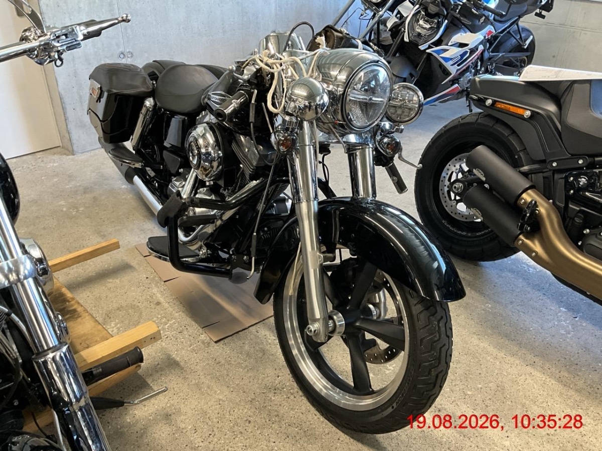 Harley Davidson FLD 103, 76 PS