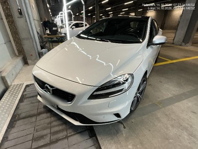 Volvo V40 D4 Momentum, 190 PS