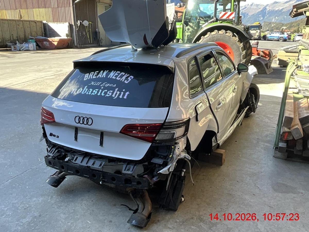 Audi RS3 Sportback 2.5 T FSI quattro S-Tronic, 400 PS