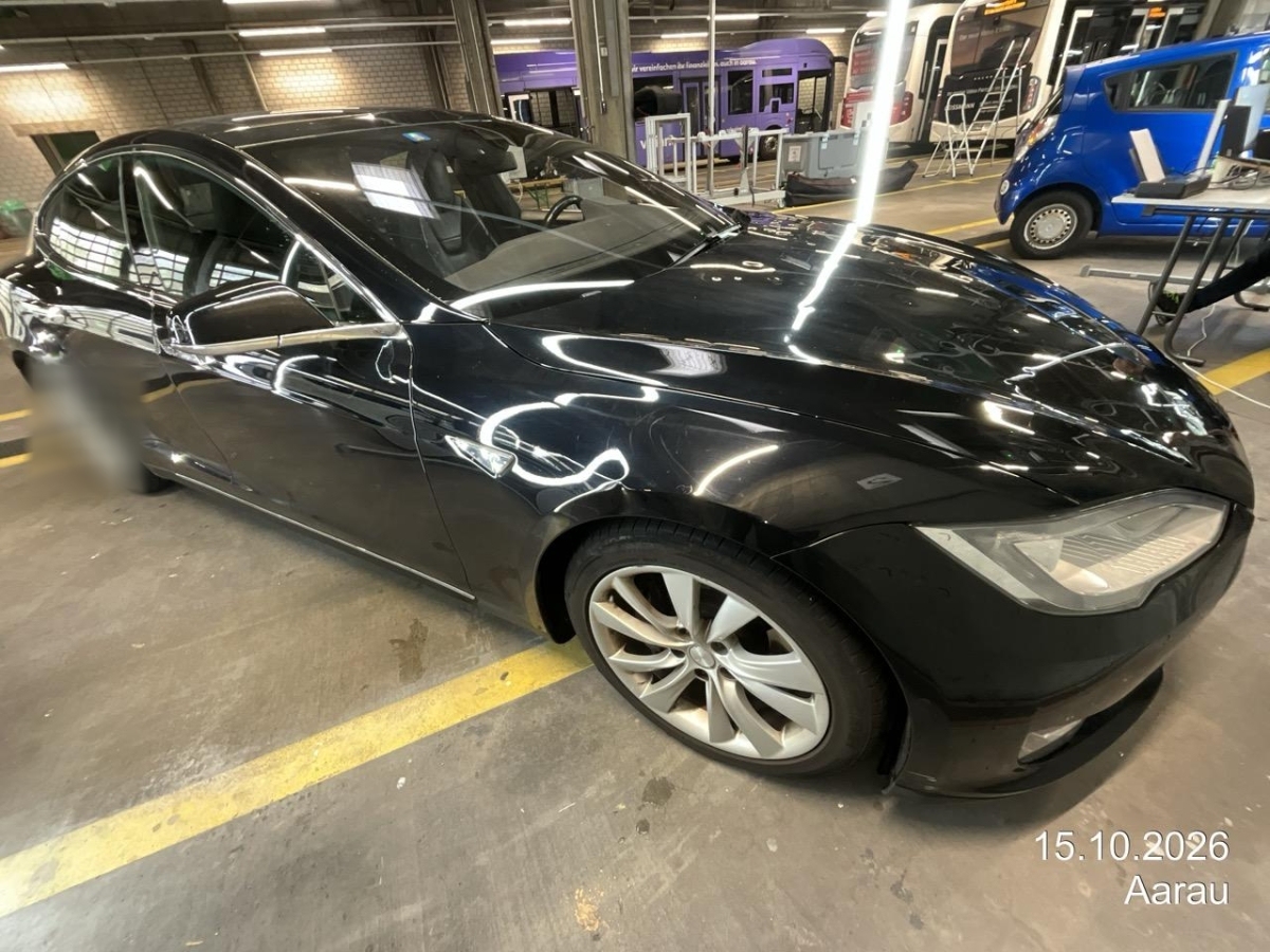 Tesla Model S 90 D, 524 PS