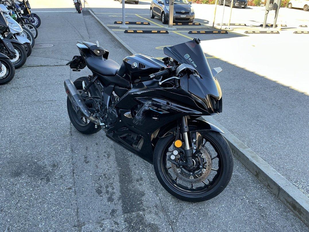 Yamaha R7 ABS, 73 PS