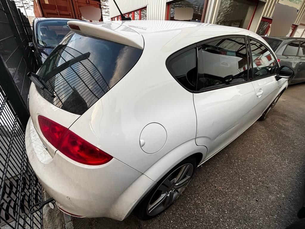SEAT Leon 2.0 TSI Cupra R, 265 PS