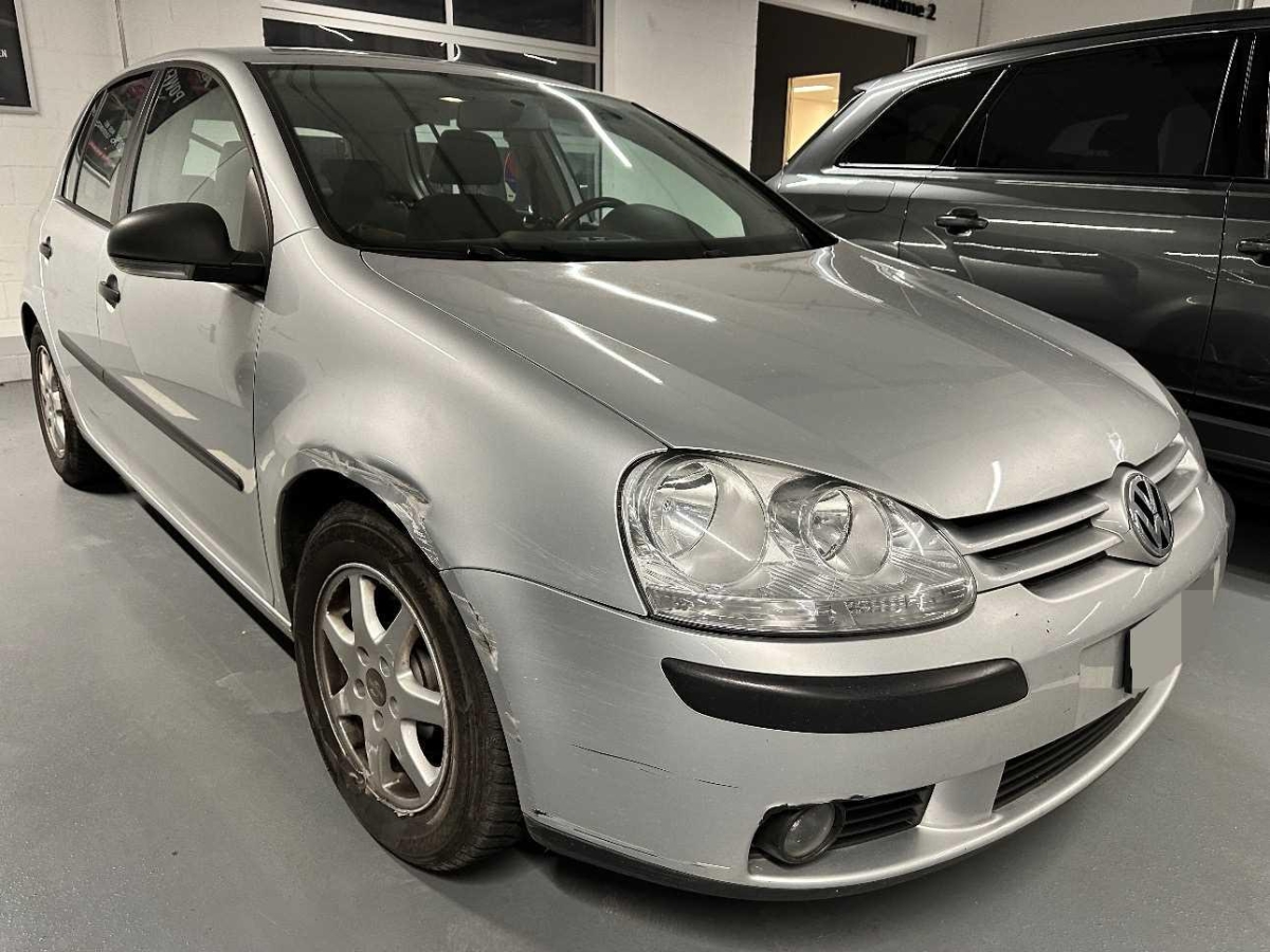 VW Golf 1.6 FSI Trend, 115 PS