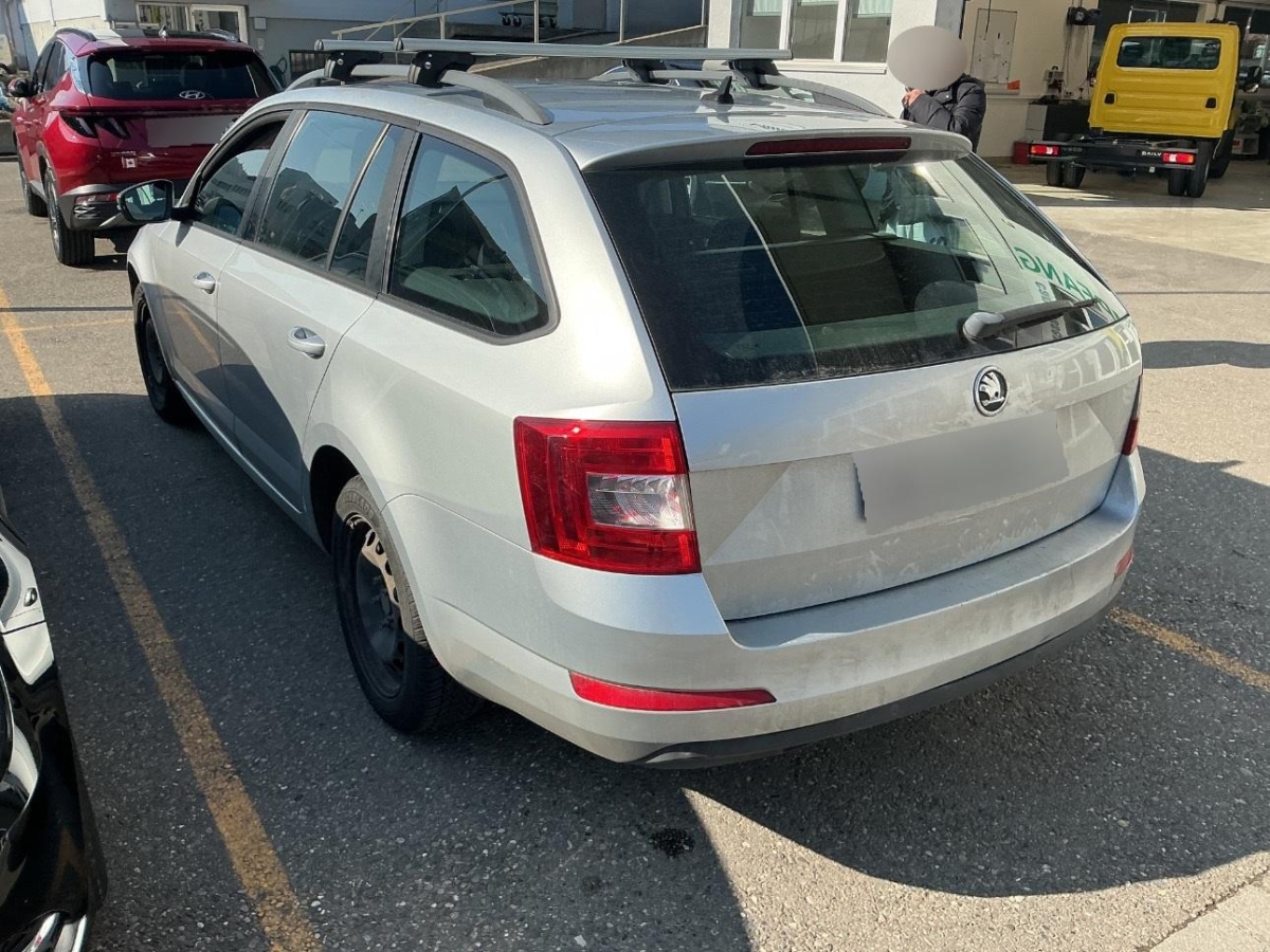 SKODA Octavia 1.6 TDI Ambition, 105 PS