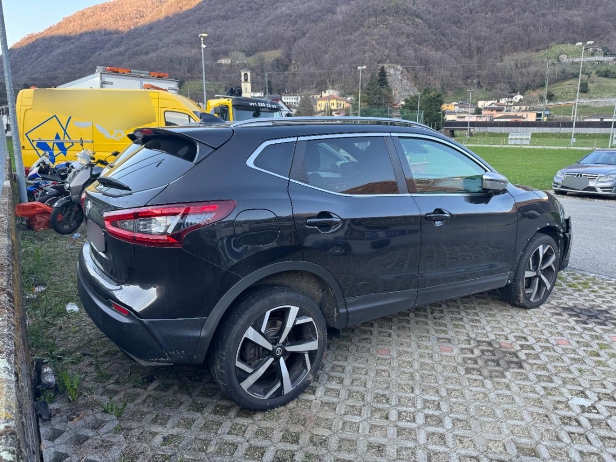 NISSAN Qashqai 1.7 dCi tekna+4x4, 150 PS