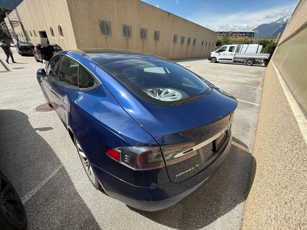Tesla Modéle S 75D , 525 PS