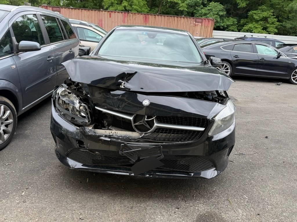 Mercedes-Benz A 200 , 155 PS
