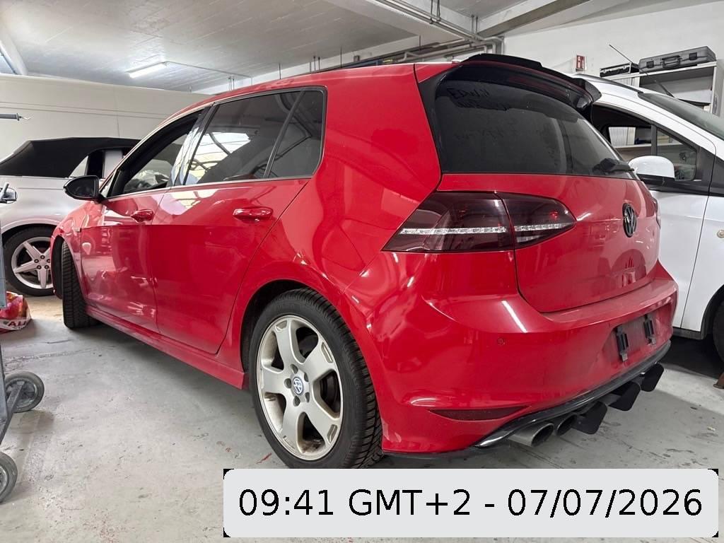 VW Golf  R  2.0, 300 PS