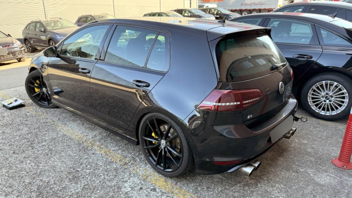 VW Golf 2.0 TSI R 4Motion, 301 PS