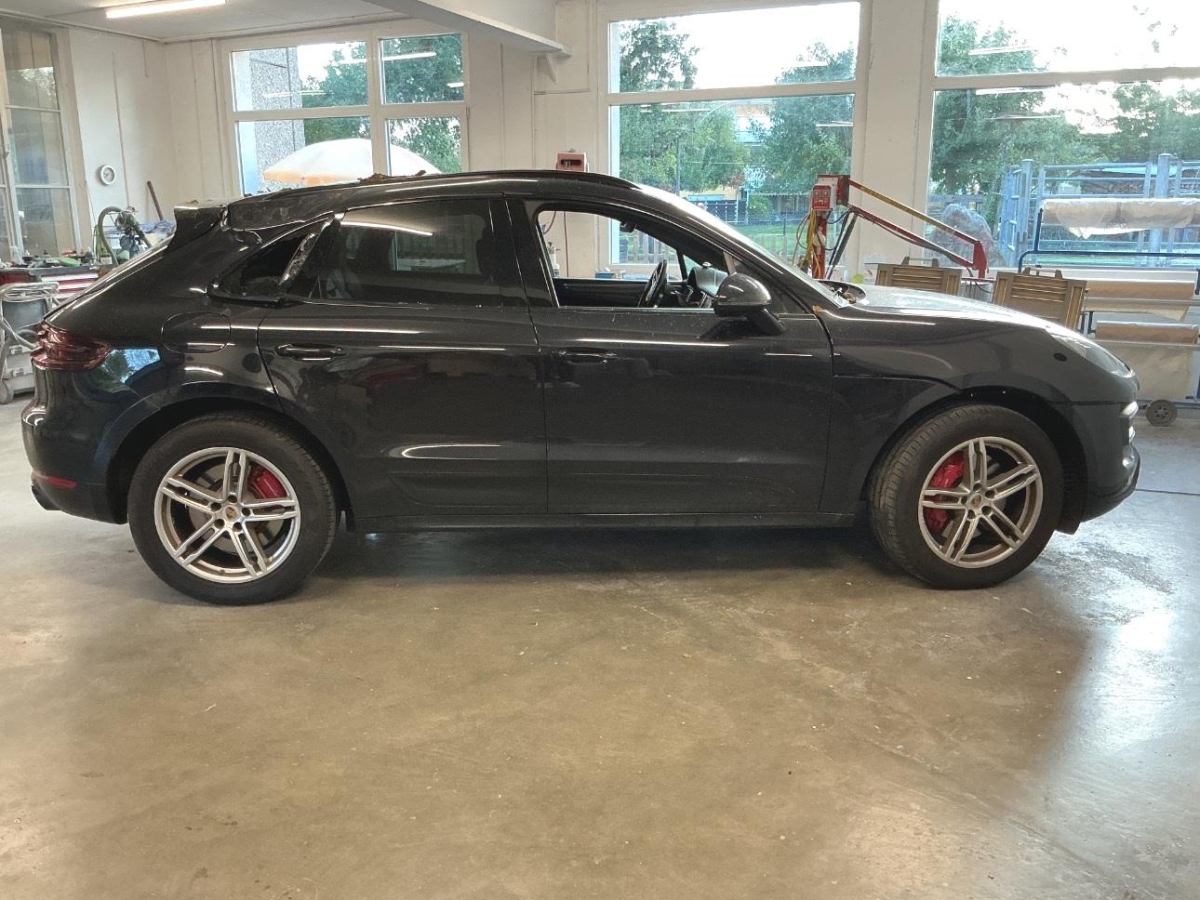 PORSCHE MACAN Turbo, 400 PS