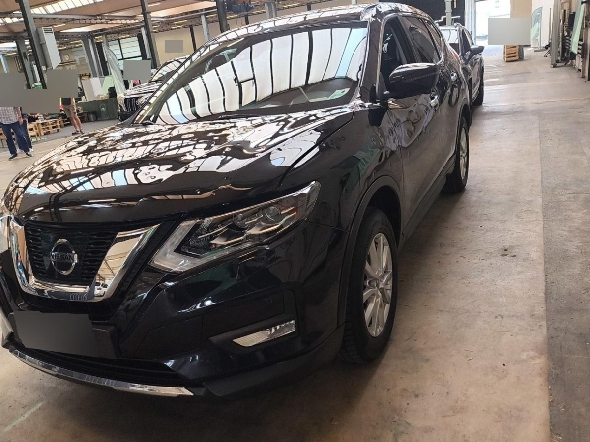 Nissan X-Trail - T32  X-Trail Acenta 1.6, 163 PS