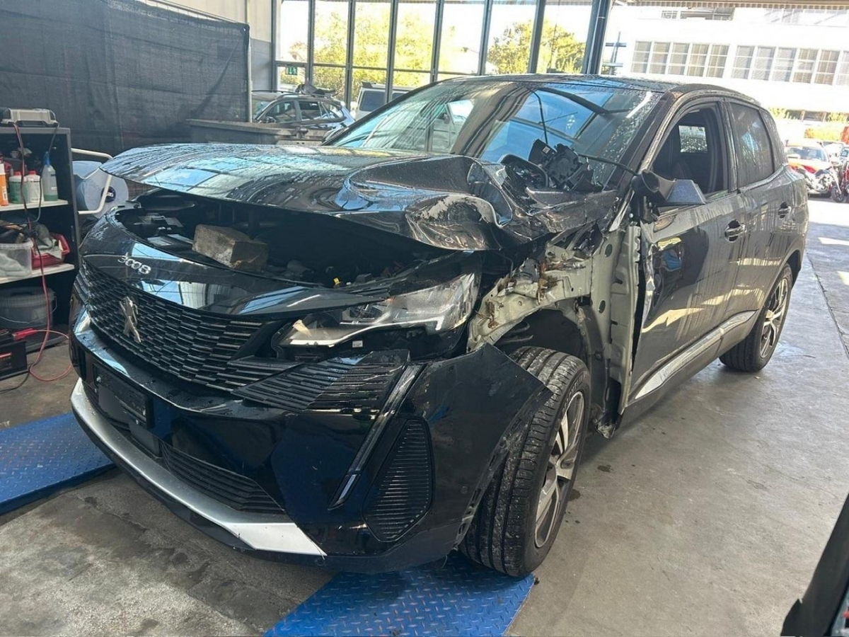 PEUGEOT 3008 1.2 i STT, 130 PS