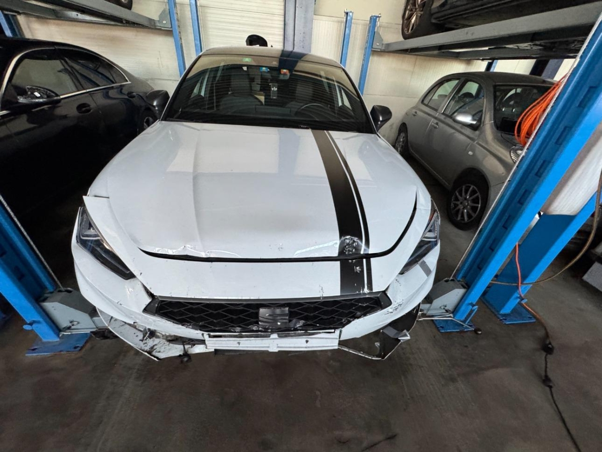 SEAT Leon  1.4 eHybrid Hola FR, 150 PS