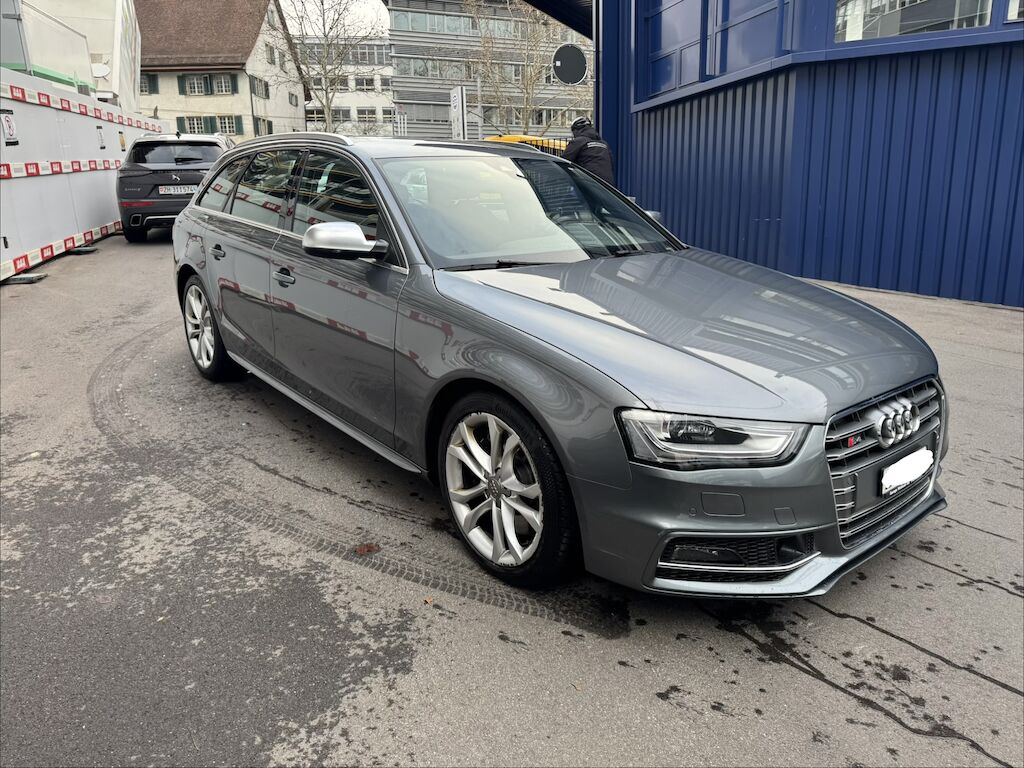 Audi S4 ID 460135
