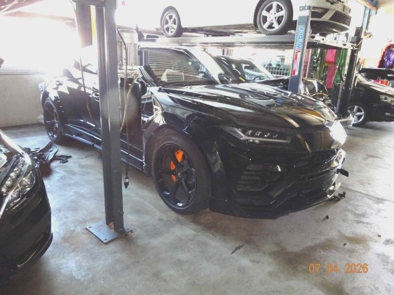 LAMBORGHINI URUS E- GEAR NOVITEC ID 465183