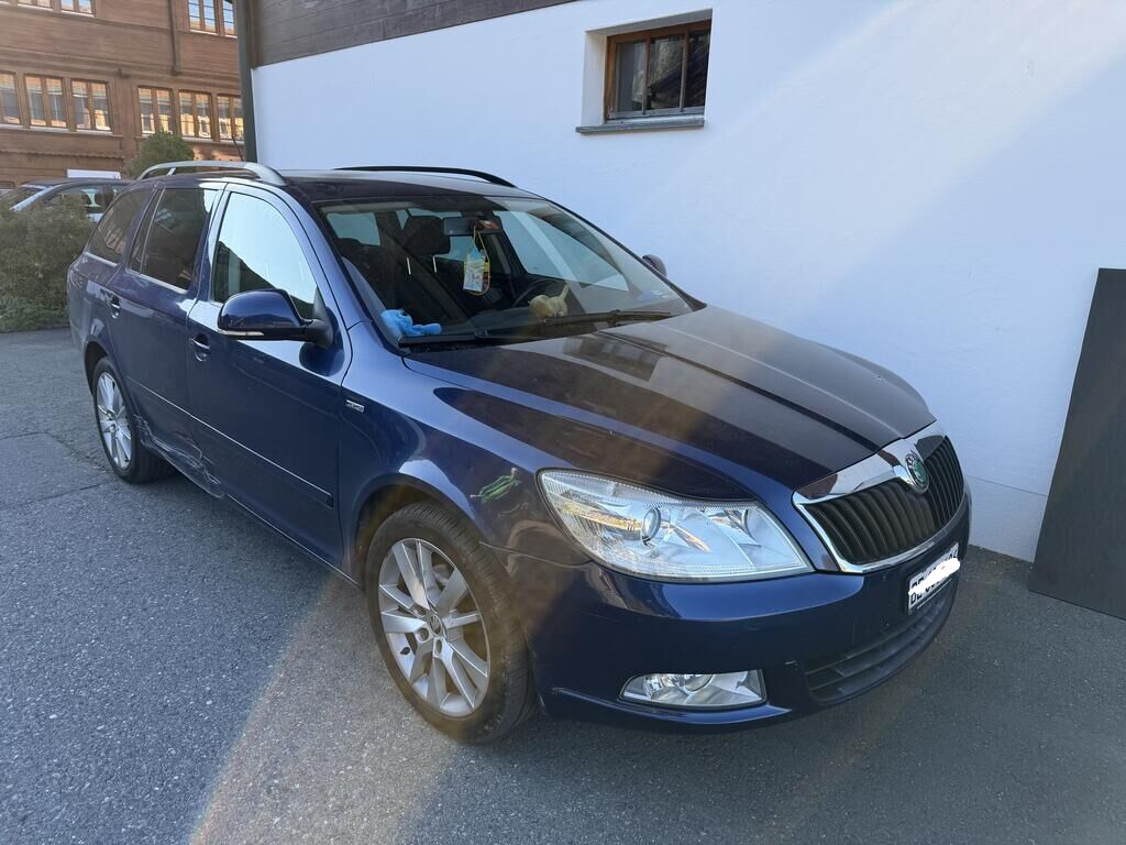 SKODA Octavia Combi 2.0 TDI AllDrive 4x4 DSG ID 465256