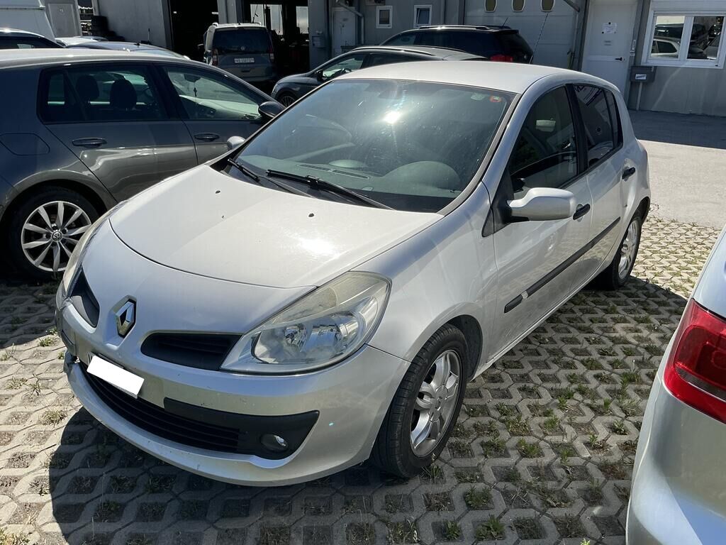 Renault Clio 1.5 dCi ID 469947
