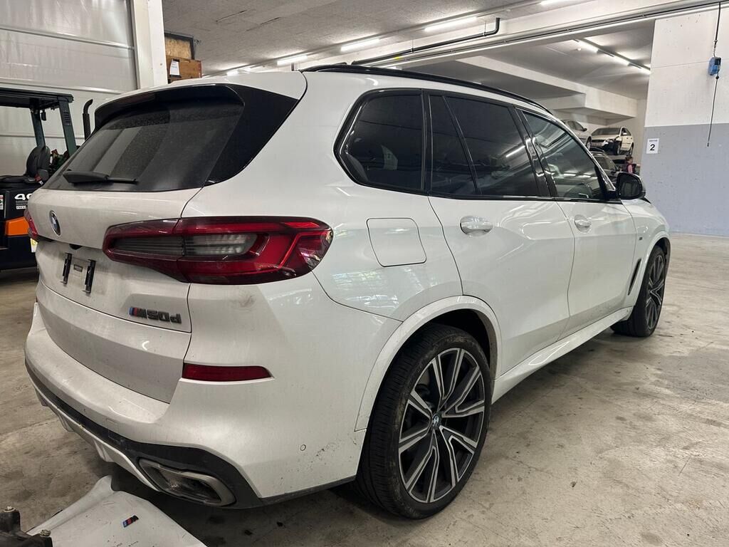 BMW X5 M50d ID 470031