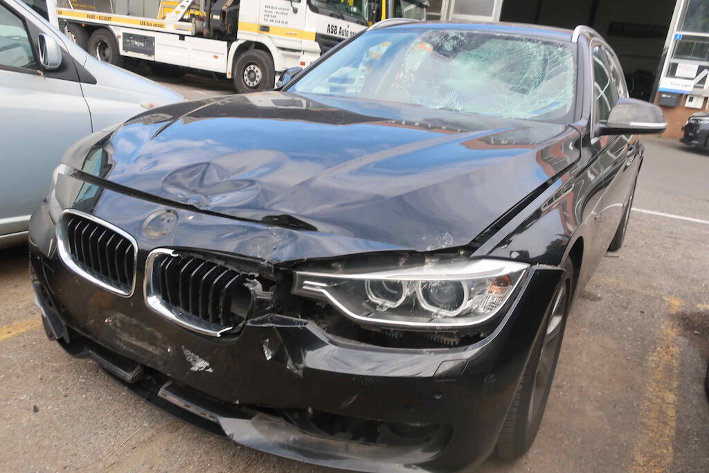 BMW 320D XDRIVE ID 470107