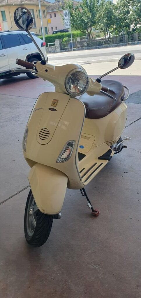 Piaggio Vespa LX 125 LX 125 ID 475819