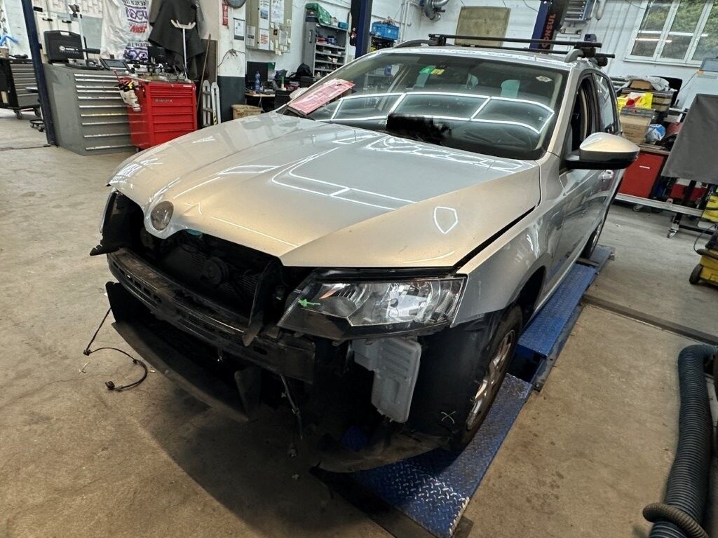 Skoda Octavia Combi 1.6 TDI 105 Ambition DSG ID 475845