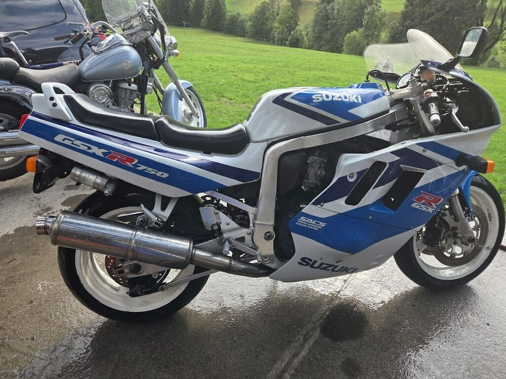 Suzuki GSX-R750 ID 475869