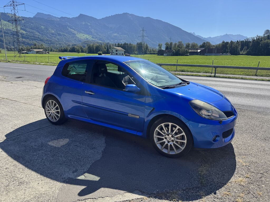 Renault Clio Sport III 2.0-Liter 16V ID 483244