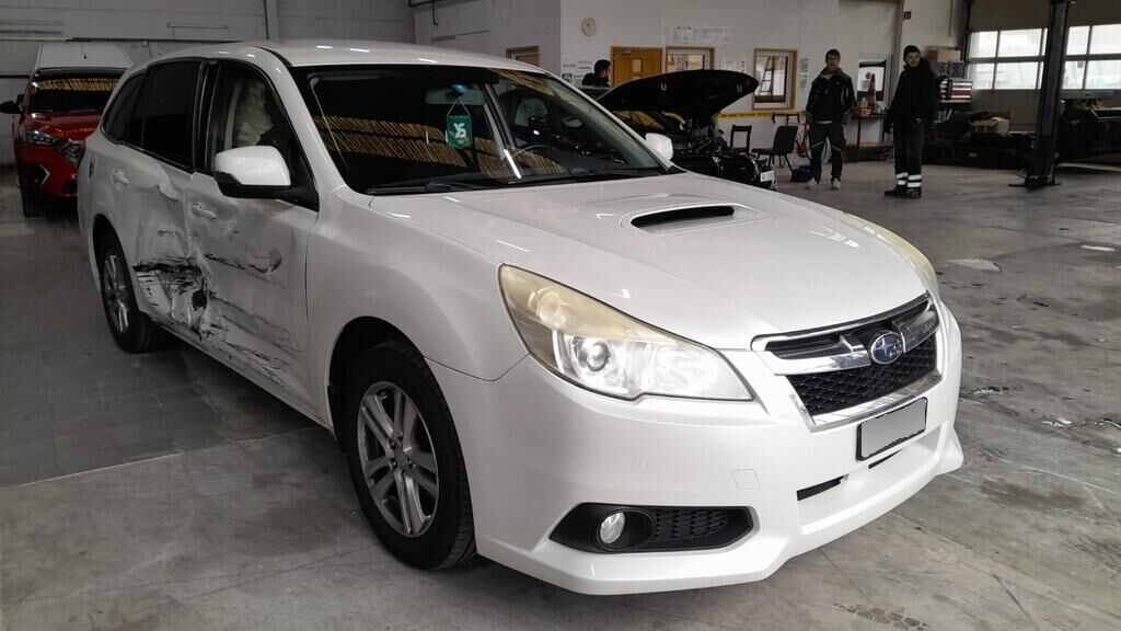 SUBARU Legacy 2.0D Swiss AWD ID 483627