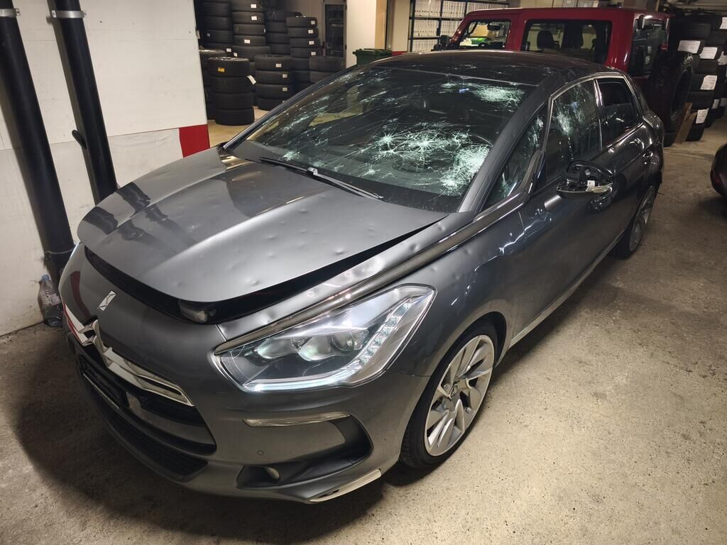 CITROEN DS5 1.6 Turbo Sport Chic ID 483666