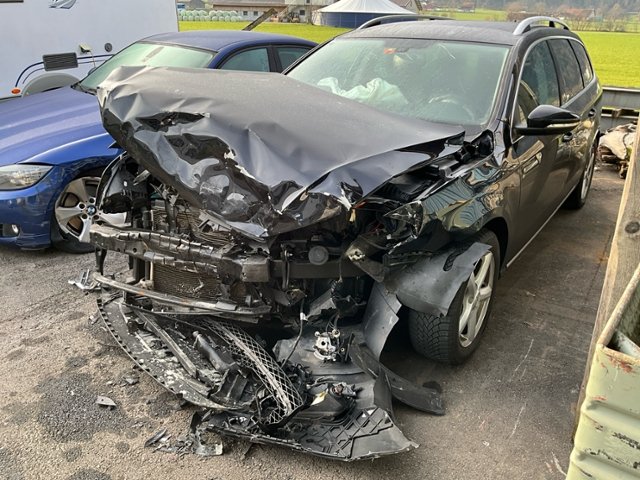 VW Passat Variant (194427 km)