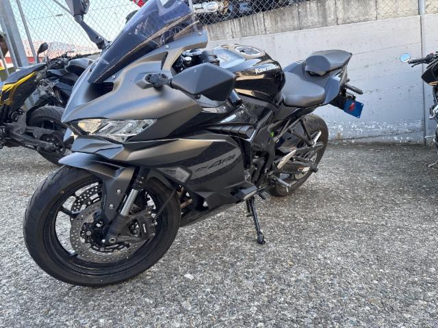 Kawasaki Ninja (648 km)