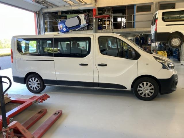 Renault Trafic Grand Passenger (121933 km)