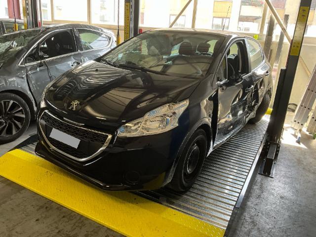 Peugeot 208 (37899 km)