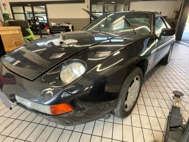 Porsche 928 (171882 km)