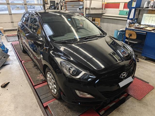 Hyundai i30 (180802 km)